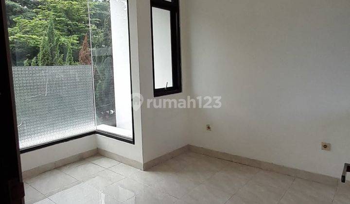 kamar tidur rumah 2 lantai di banjaran