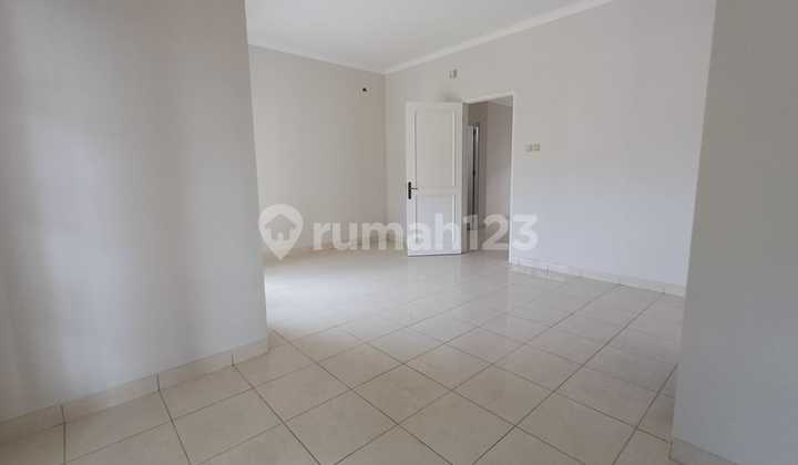 Nice House Unfurnished SHM Kota Wisata, Bogor 2