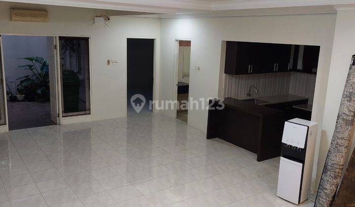 Rumah Siap Huni Di Raffles Hills, Jakarta Timur 2