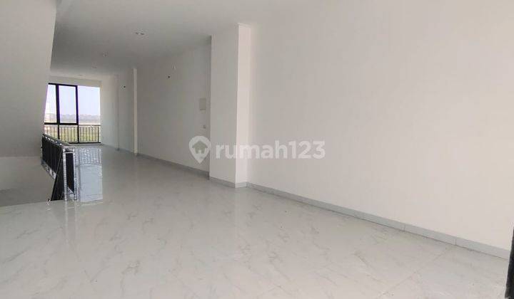 Ruko Gandeng 2 Unit 3 Lantai Baru Di Batavia, Pik, Jakarta Utara  2