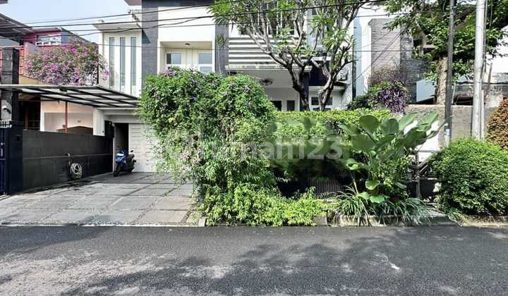 Rumah Mewah Lokasi Strategis Di Pondok Indah, Jakarta Selatan