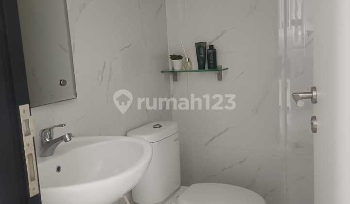 Rumah Siap Huni Bebas Banjir 2 Lantai Full Furnish Citra Gran Cibubur 2