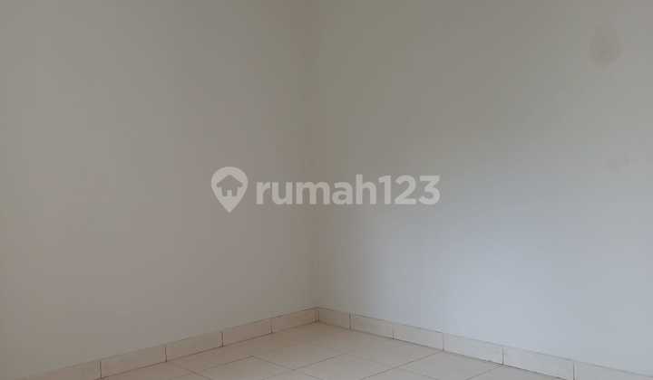 Ready-to-Occupy House Near Living World Mall in Cibubur Tourist City 2