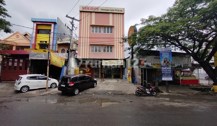 Strategic Hertasning Shop House 10 Meters Wide with Extra Back Land