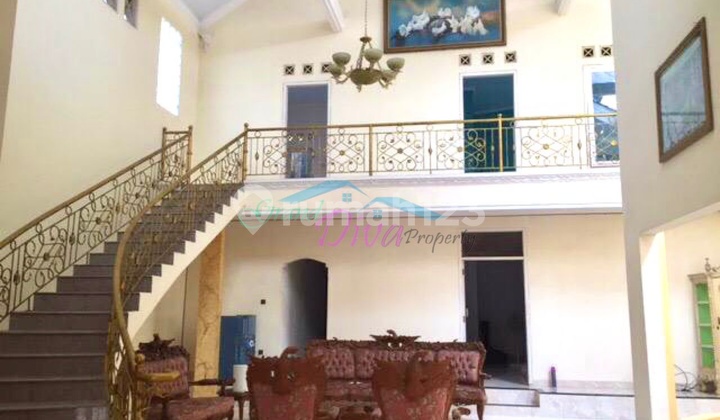 RUMAH BAGUS DAN LUAS DI JATIWARINGIN ASRI BEKASI