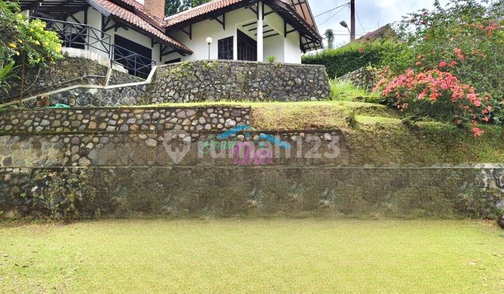RENTAL VILLA ON JL. BUKIT ARUM CISARUA BOGOR WITH MOUNTAIN VIEWS