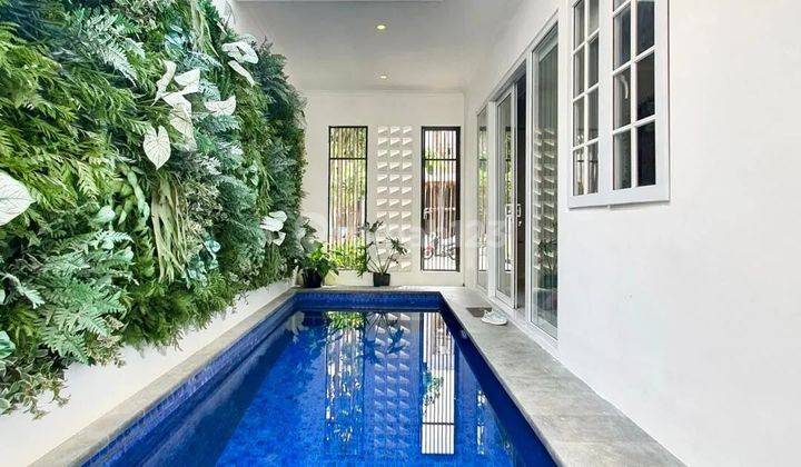 RUMAH TOWNHOUSE, DESIGN CLASSIC MODERN DEKAT KE MRT LEBAK BULUS, PRIVATE POOL 1