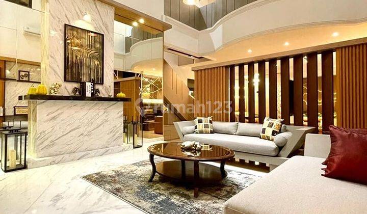 RUMAH FULLY FURNISHED SIAP HUNI, DESIGN TROPICAL MODERN 1