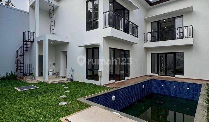 DIJUAL CEPAT RUMAH PONDOK INDAH : BRAND NEW SIAP HUNI, BANGUNAN 2 LANTAI, SWIMMING POOL, NEGO SAMPAI JADI 2