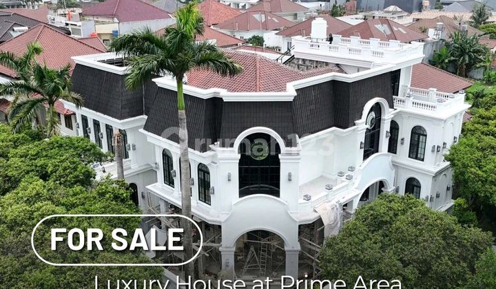 Rumah Baru Erop Classic Design di Pondok Indah Jakarta Selatan Prime Area