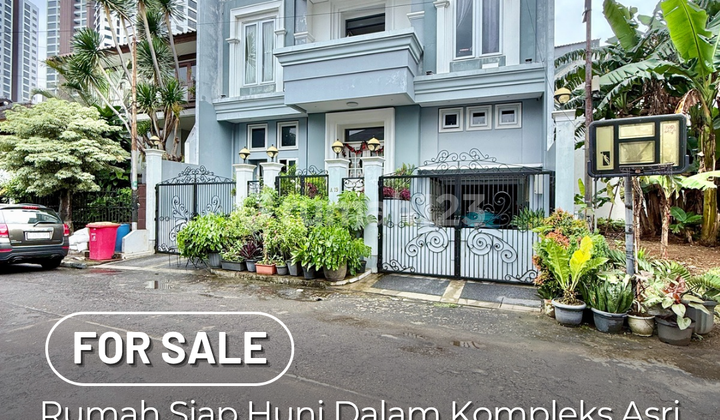 Rumah Bagus di Kebayoran Baru Jakarta Selatan Dalam Kompleks Asri