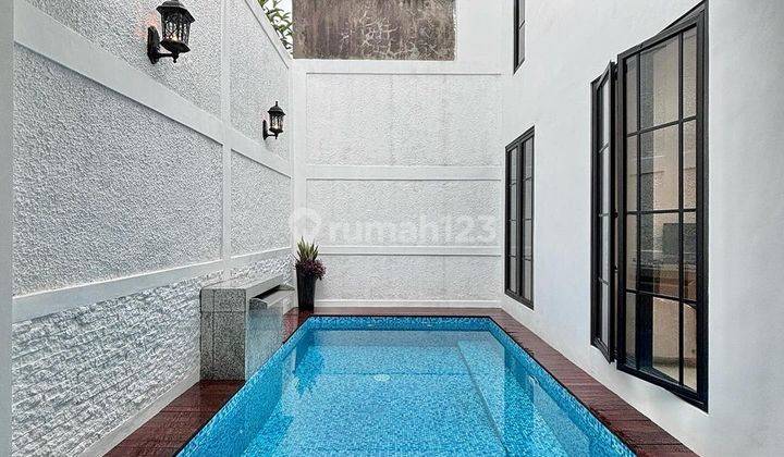 Dijual Cepat Rumah Bintaro : Rumah Mewah Baru Classic Modern, Lokasi Bagus Depan Taman 2