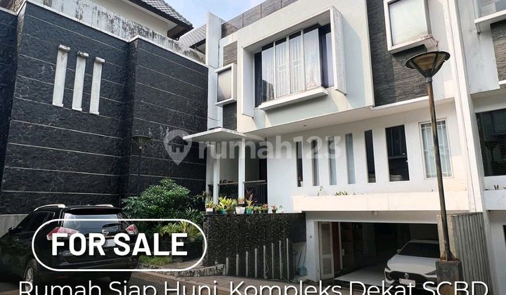 Nice House in Kebayoran Baru Complex South Jakarta Near Sudirman