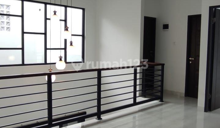 Rumah Murah di Bintaro Sektor 9 Bangunan Bagus 2 Lantai Lokasi Strategis