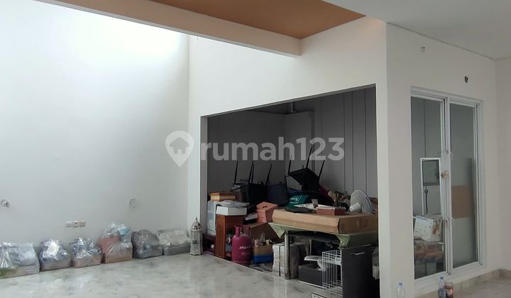 Affordable Hook House in The Icon BSD City Tangerang, 2 Floors, Good Condition, Ready to Occupy 2