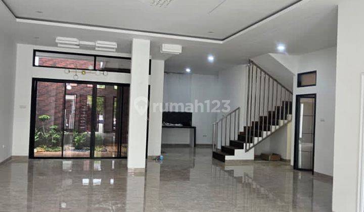 Rumah 2 Lantai Di Bsd City Tangerang  Semi Furnished Bagus Lokasi Dekat Sekolah Stella Maris 1