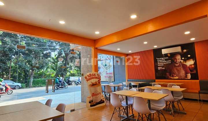 Rumah untuk Usaha di Bintaro Sektor 1 Jakarta Selatan Posisi Pinggir Jalan Lokasi Ramai