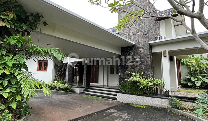 Rumah 2 Lantai Bagus di Cilandak Barat Jakarta Selatan Ada Kolam Renang