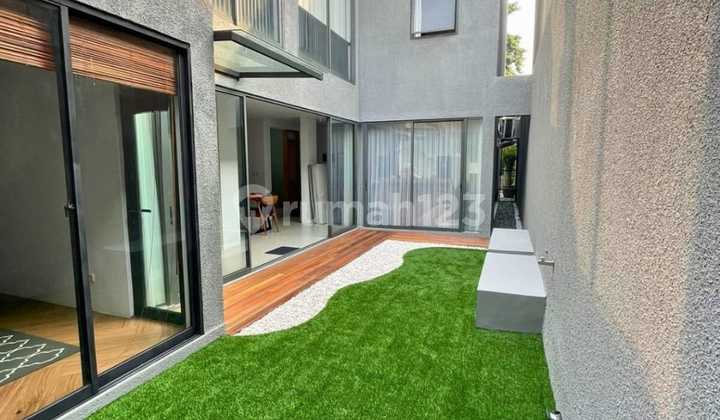 Rumah Bagus 2 Lantai di Veteran Jakarta Selatan Lokasi Premium Siap Huni 2