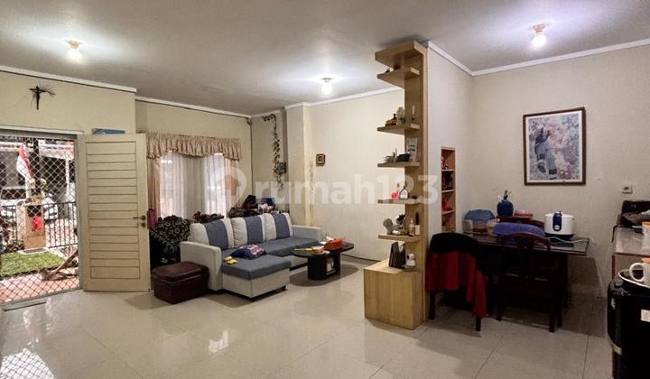 Nice House in Gading Serpong, SHM, 2 Floors, Strategic Location. 2