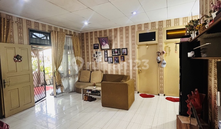 Hook House In Villa Melati Mas Large Land Area Flood-Free Location Affordable Price 2