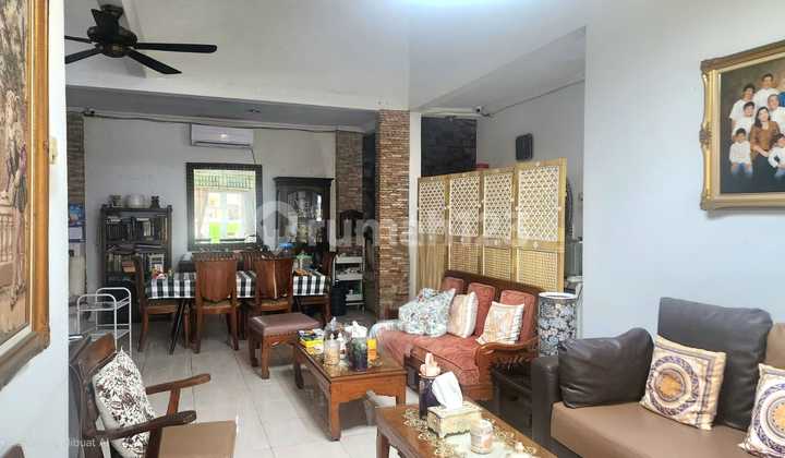 Rumah Hook di Bintaro Sektor 9 Luas Tanah Besar Lokasi Strategis 2