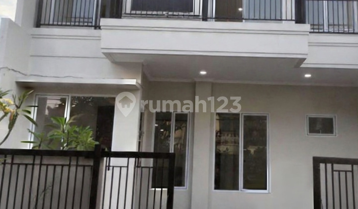 Rumah 2 Lantai di Bsd Serpong Tangerang Bagunan Minimalis Modern