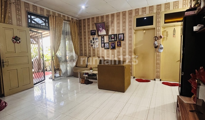 Rumah Hook di Villa Melati Mas Luas Tanah Besar Rumah Hook di Villa Melati Mas Luas Tanah Besar