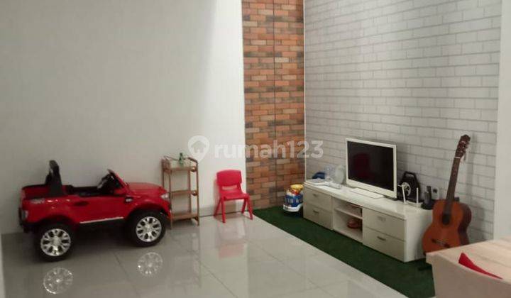 Rumah Murah Di Graha Raya Bintaro 2 Lantai Bagus Semi Furnished  2