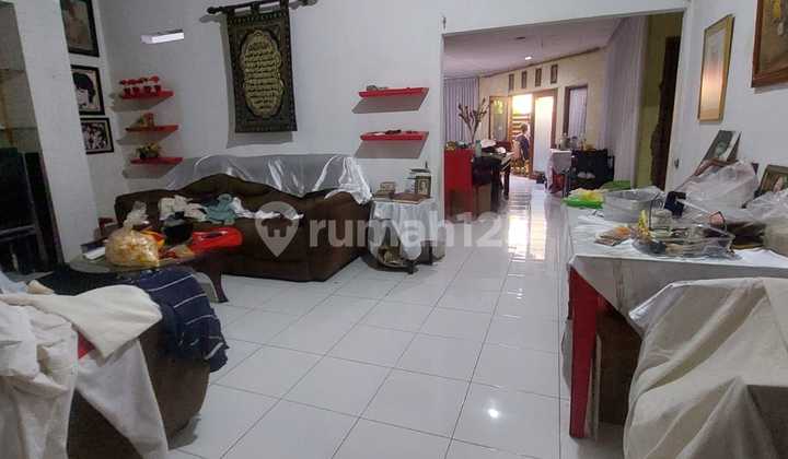 House Below Market Price in Bintaro Sector 3, Needs Minor Renovation, Strategic Location