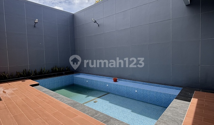 Nice 2-Story House In BSD Serpong With Swimming Pool, Flood-Free Location.