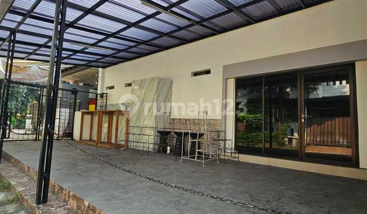 Rumah untuk Usaha di Bintaro Sektor 1 Jakarta Selatan Posisi Pinggir Jalan Lokasi Ramai 2