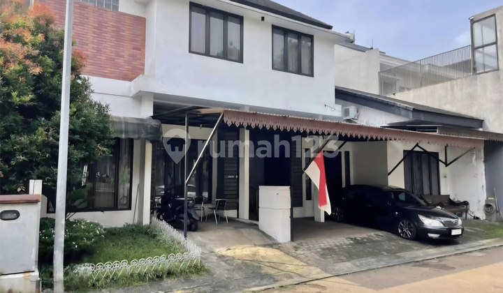 Translation: 2-Story House in Emerald Bintaro Sector 9 Large Land Area