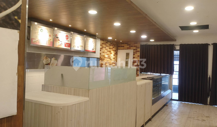 Disewa  Ruang usaha di Mainroad Dago 