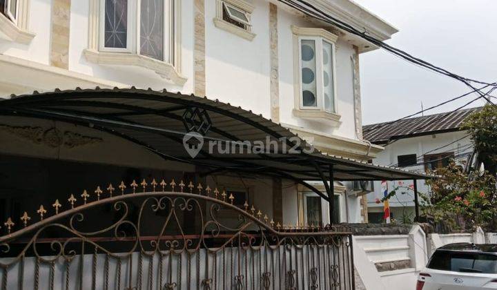 Rumah Mewah Patal Senayan, Harga Menarik Banyak Dilirik, Selangkah Menuju Stadion G B K Rumah di Jl. Patal Senayan, Grogol Utara, Kec. Kby. Lama, Kota Jakarta Selatan, Daerah Khusus Ibukota Jakarta, Patal Senayan Bagus SHM 2