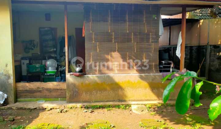 Rumah dengan Tanah yang Luas di Sawangan Permai 2