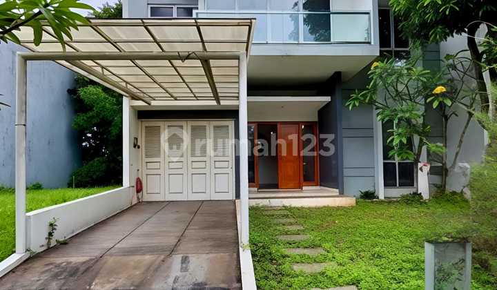 Beautiful, Well-Maintained House in a Cluster Just a Step Away from Ikea Alam Sutera