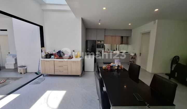 Rumah Cantik di Sutera Feronia Alam Sutera