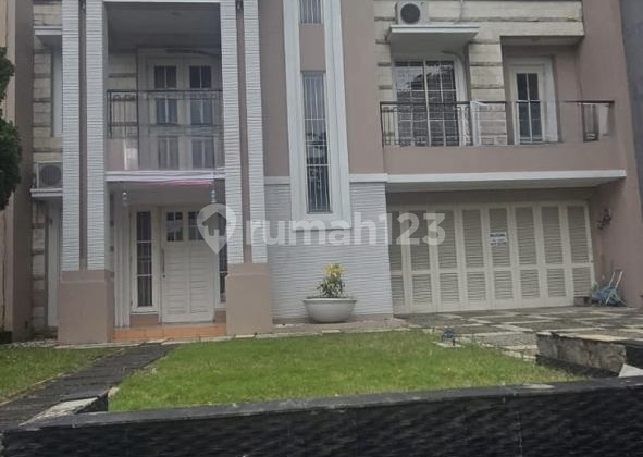 Rumah Cantik Siap Huni di Cluster Onyx Alam Sutera Rumah Cantik Siap Huni di Cluster Onyx Alam Sutera