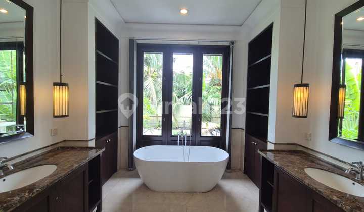 Luxury Residential 6 Bedrooms Near Ais Luxury Residential 6 Bedrooms Near Ais