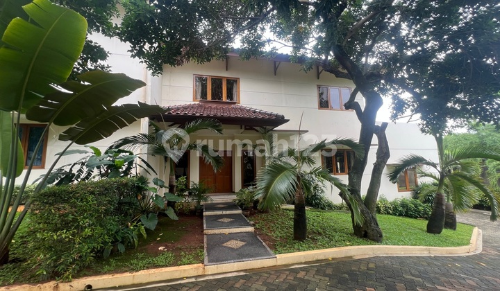 Bright House 4Bedrooms Near Ais Pejaten Barat 2