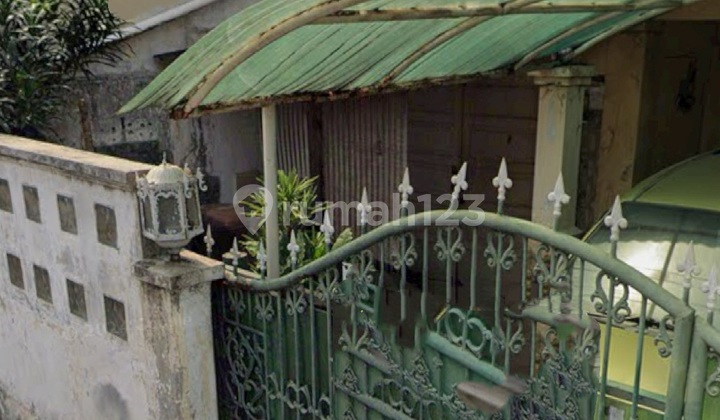 Dijual Rumah Lama di Jalan Haji Nawi