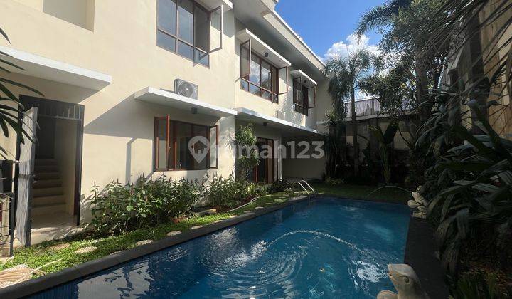 Bright 5 Bedrooms Home With Pool In Kemang Timur 2