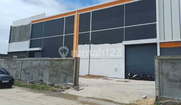 Partnering with 7 Warehouses at Laksana Business Park, Teluk Naga