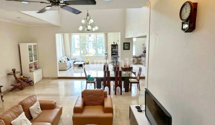 For Sale Johar Golf PIK Hook House