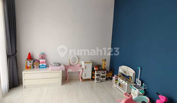 Sell House Mayang Permai PIK Neat Minimalist 2
