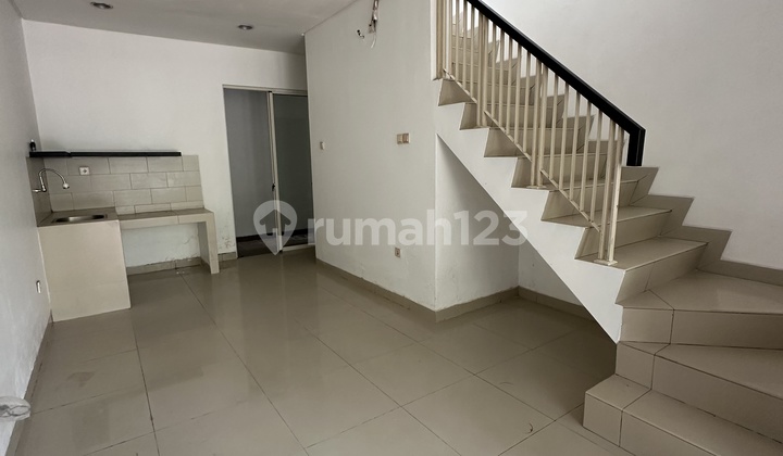 Dijual Rumah Katamaran Indah 4x12 3 Lantai