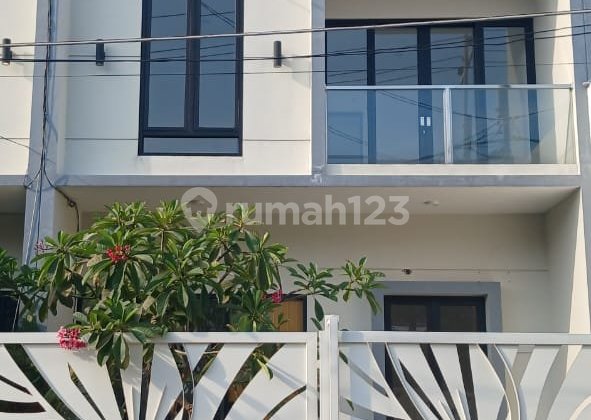 Disewakan Rumah Baru di Alma Regency Surabaya Dekat Sekolah Xinzhong dan Elyon