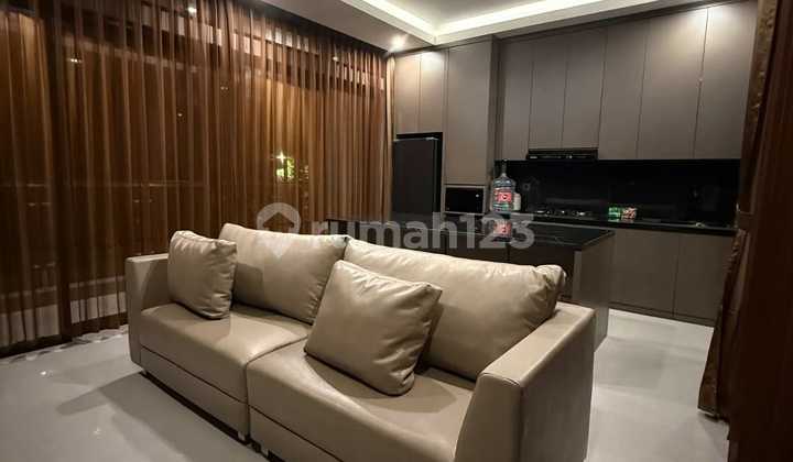 Disewakan Rumah Mewah Full Furnish Siap Huni di Bsb City Hilago Dekat Uptown Mall 2