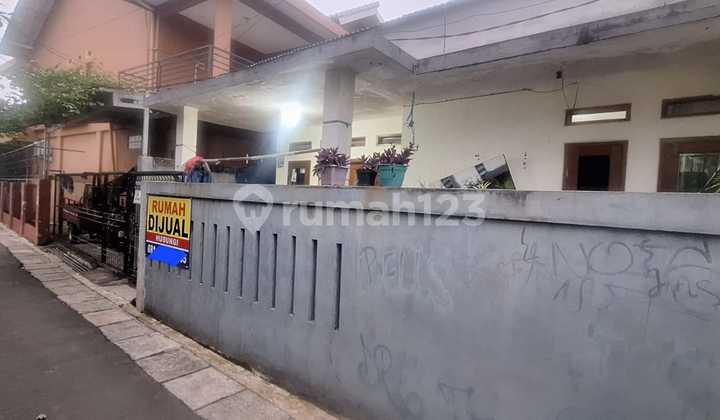 Rumah Strategis untuk Hunian dan Kontrakan di Jl. M. Ali 1 Tanah Baru Depok 1